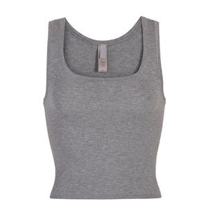 Skims lounge tank